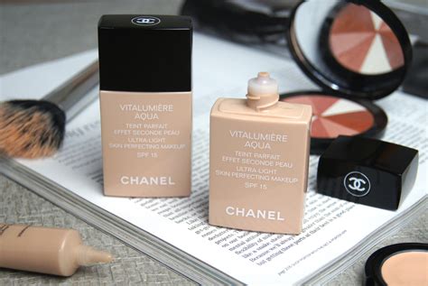 chanel aqua vitalumiere puder|chanel vitalumiere aqua review.